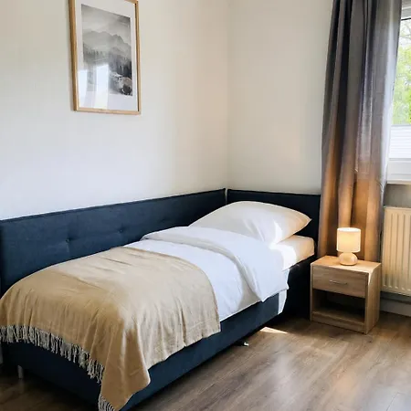 Appartamento Havn - 2 Schlafzimmer Mit 3 Boxspringbetten, Balkon, Kueche, Hd Tv, Wifi Merseburg